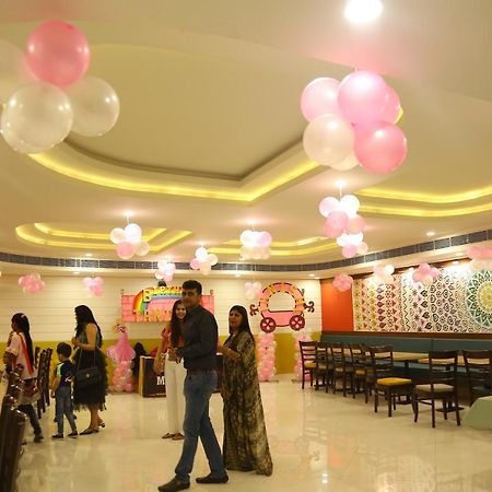 Vijay Vilas Hotel & Convention Hall Agra  Exterior photo