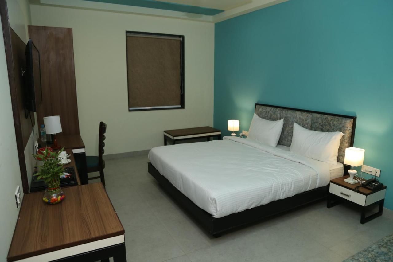 Vijay Vilas Hotel & Convention Hall Agra  Exterior photo