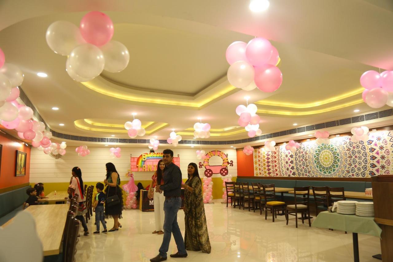 Vijay Vilas Hotel & Convention Hall Agra  Exterior photo