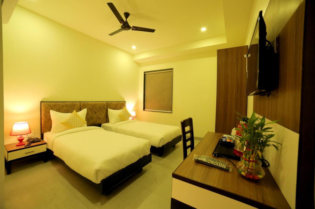 Vijay Vilas Hotel & Convention Hall Agra  Exterior photo